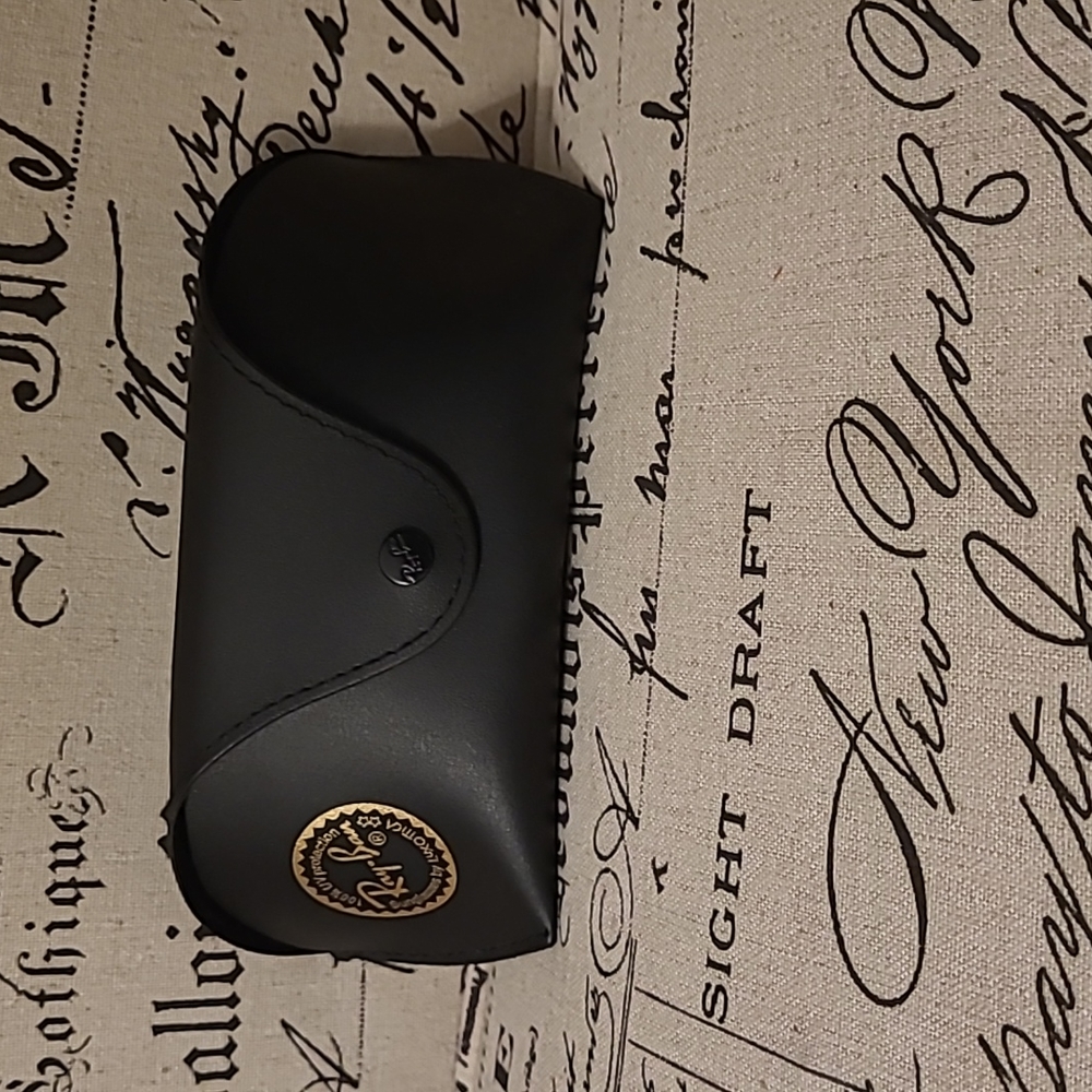 Ray-Ban case - Picture 2 of 4